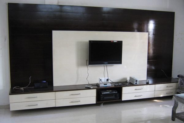TV Unit 4